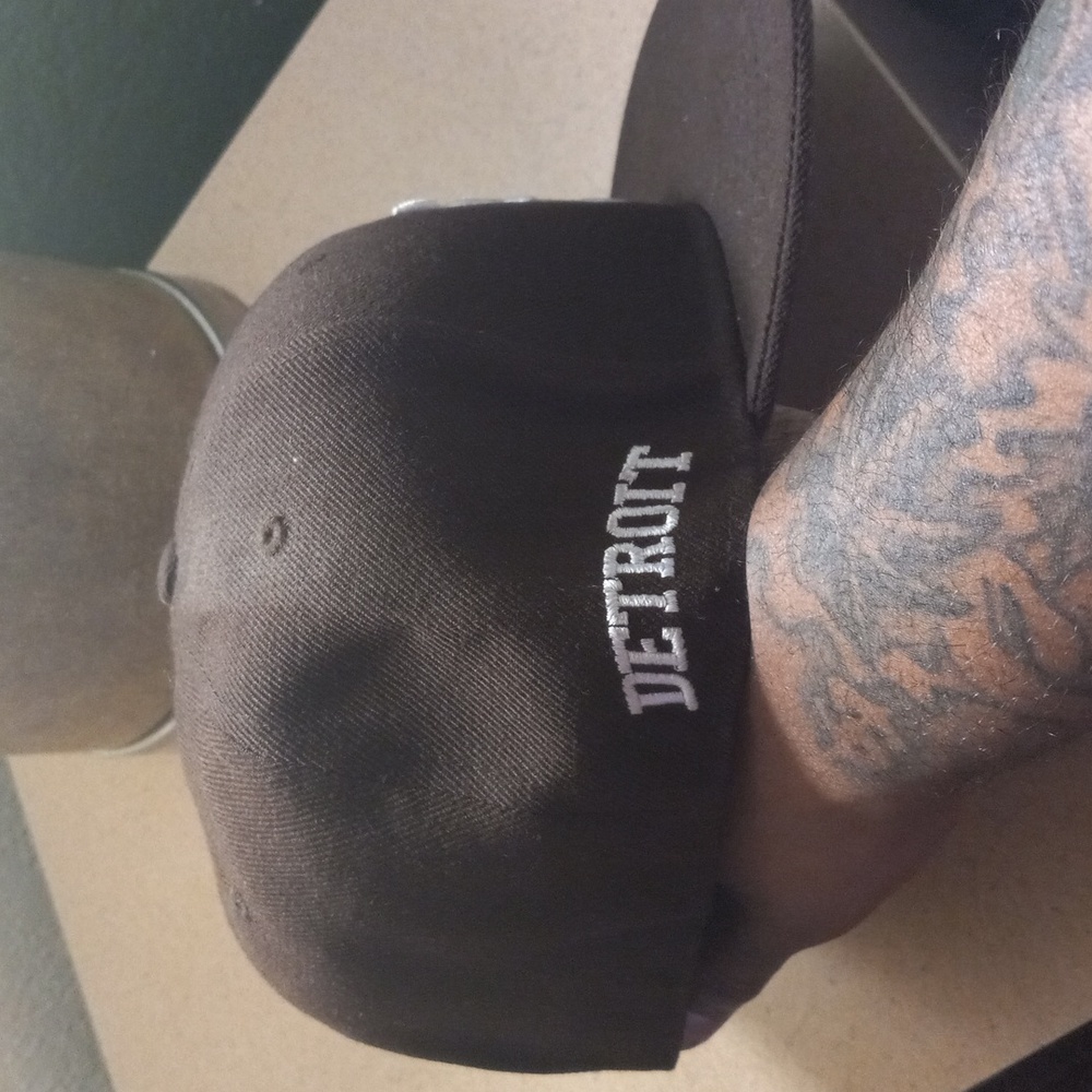 Detroit hat - Picture 3 of 3